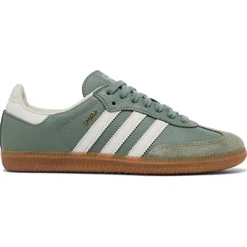 Green deals adidas sneaker