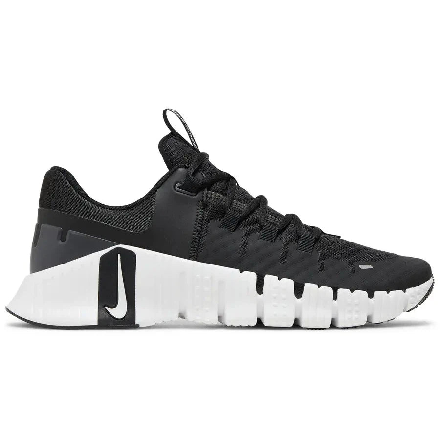 Nike Free Metcon 5 &#39;Black White&#39; W