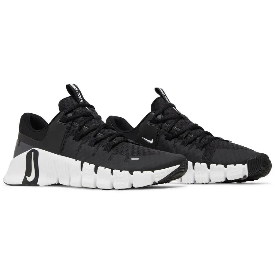 Nike Free Metcon 5 &#39;Black White&#39; W