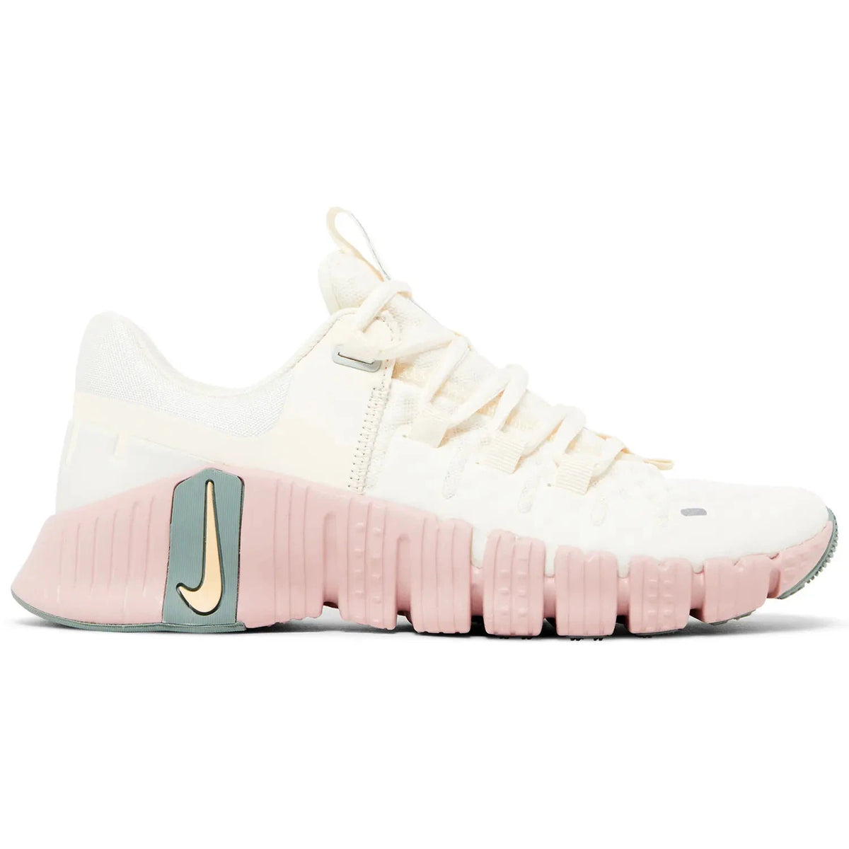 Nike Free Metcon 5 &#39;Pale Ivory Peach&#39; W