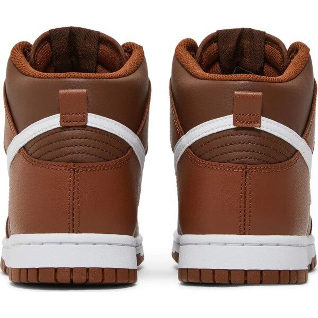 Nike Dunk High &#39;Chocolate&#39; M